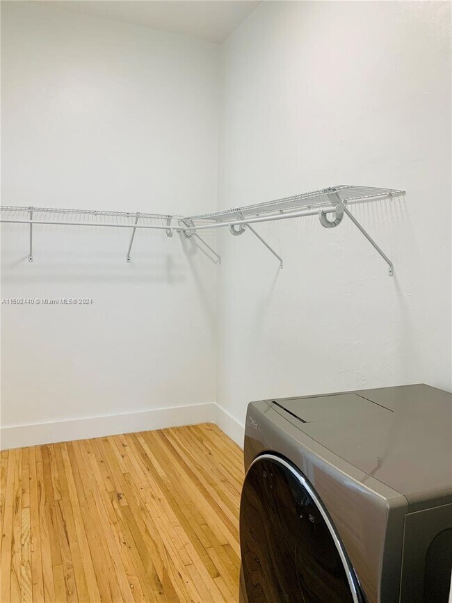 Foto del edificio - 831 16th St