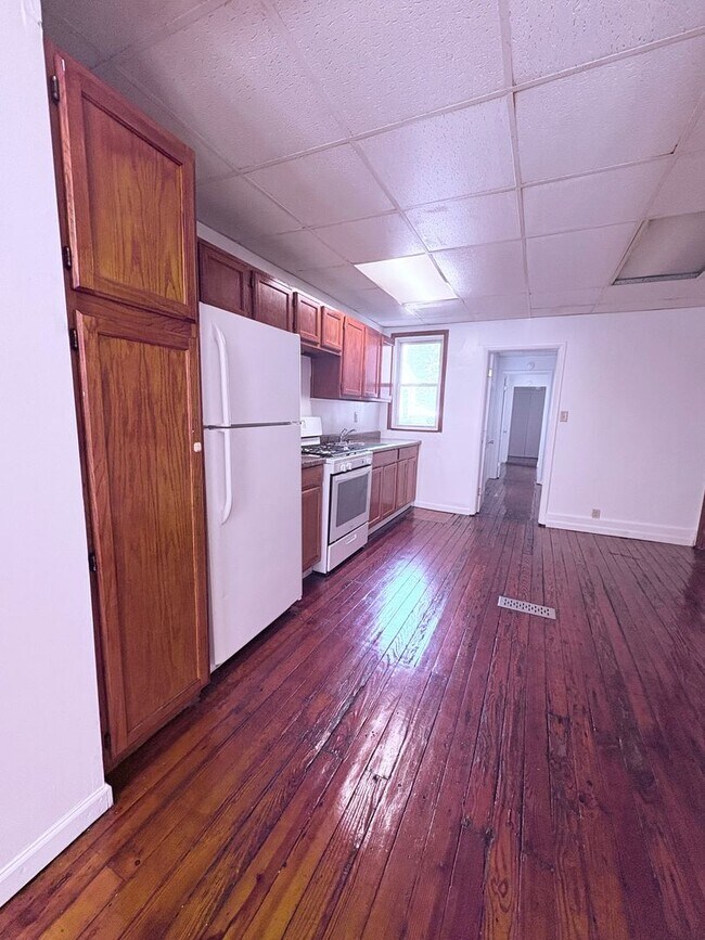 Foto del edificio - Available Now. 2 Bedroom Apt.