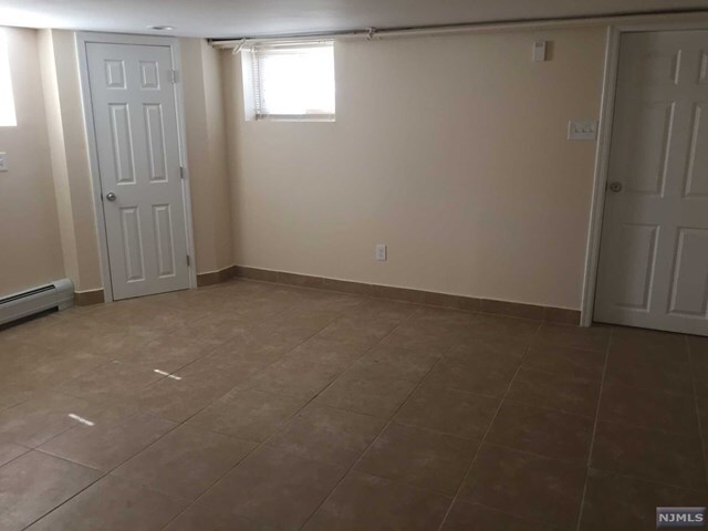 Building Photo - 132 Summit Avenue