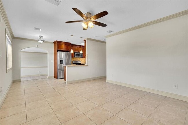 Foto del edificio - 257 NE 45th Ct