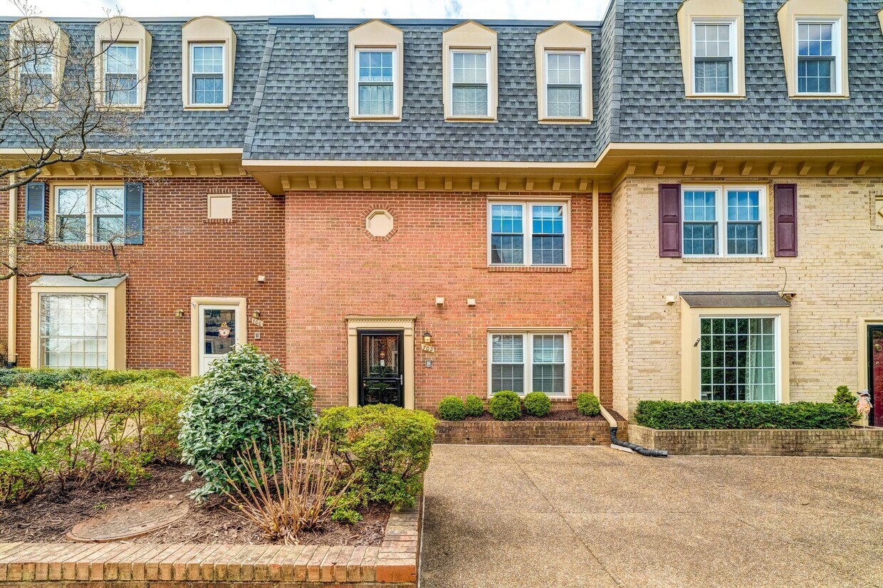 702 N Armistead St Unit 52, Alexandria, VA 22312 Condo for Rent in Alexandria, VA