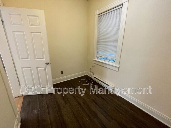 Foto del edificio - 262 Morton Ave