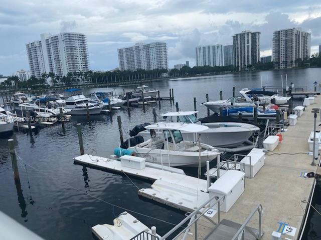 Building Photo - 18061 Biscayne Blvd