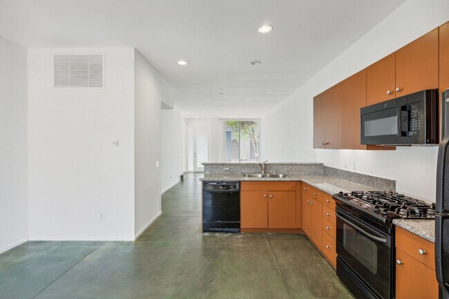 Foto del edificio - 2 Bed / 2.5 Bath Palermo Townhome