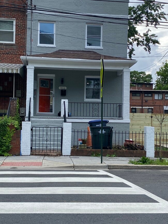 Photo - 416 Division Ave NE House