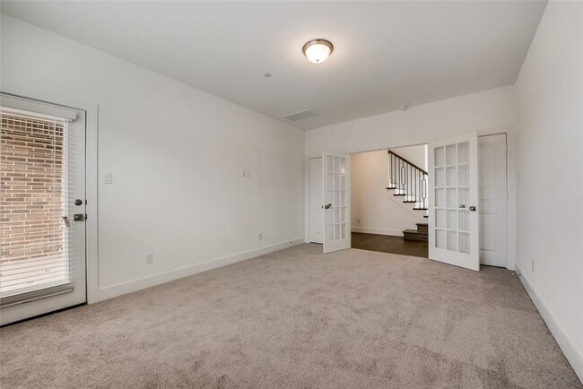 Foto del edificio - 2213 Southwick Dr