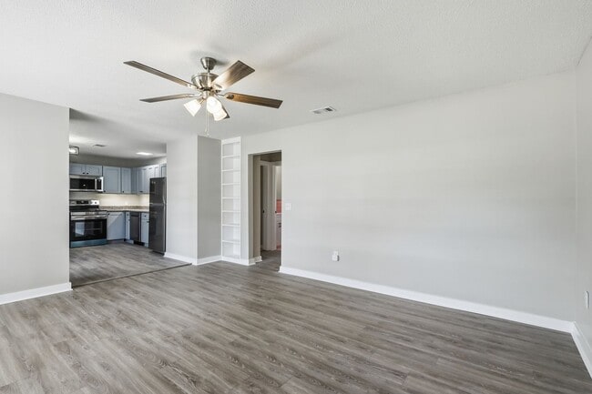 Building Photo - 3 bed/2.5 bath home FOR RENT!!