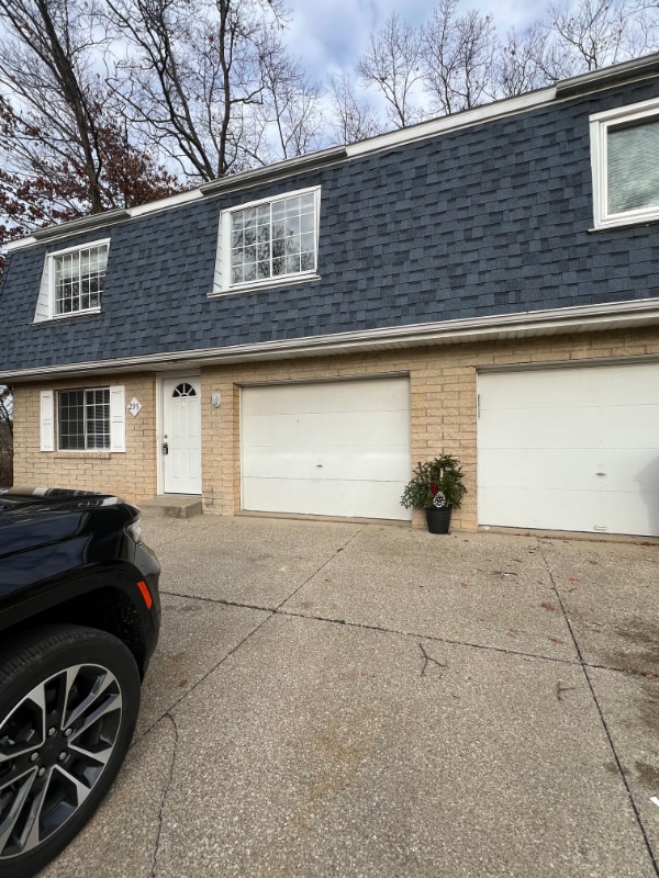 Primary Photo - 295 Canova Dr
