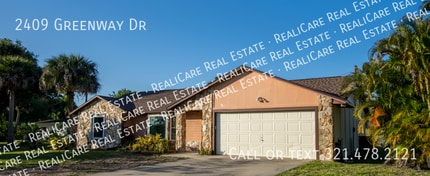 Building Photo - 2409 Greenway Dr