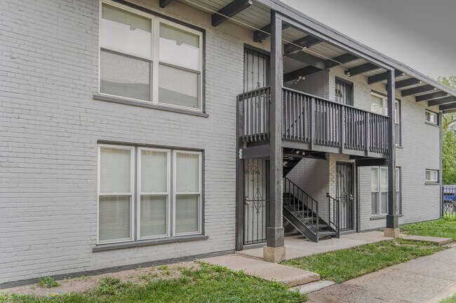 Building Photo - 171 W 154th St