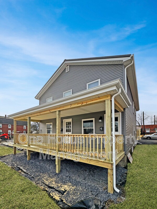 27 S Highland St, Lock Haven, PA 17745 Condo for Rent in Lock Haven