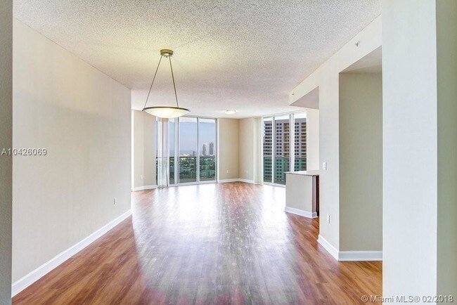 Foto del edificio - 1502 Bay Rd