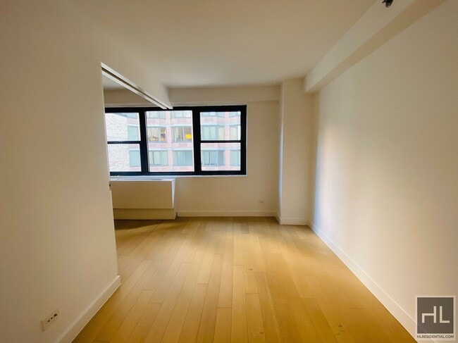 Building Photo - East 39th Street
