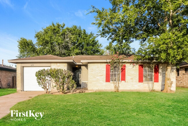 Building Photo - 12707 Glen Hollow Dr