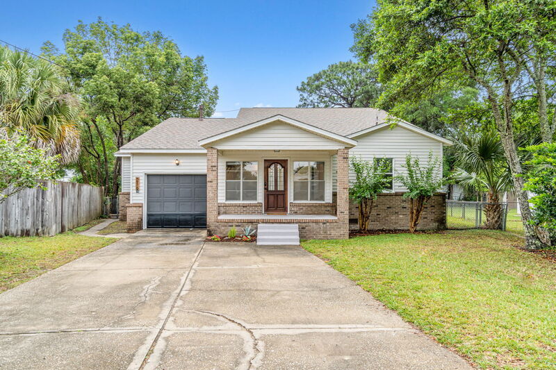 216 Seminole Ave, Valparaiso, FL 32580 House Rental in Valparaiso, FL