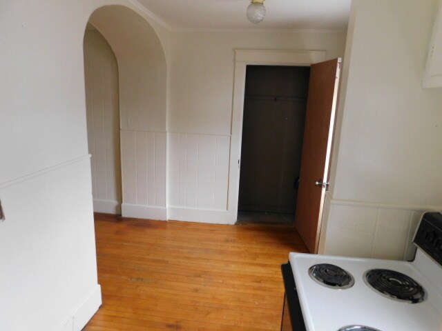 Building Photo - 45 Elm St
