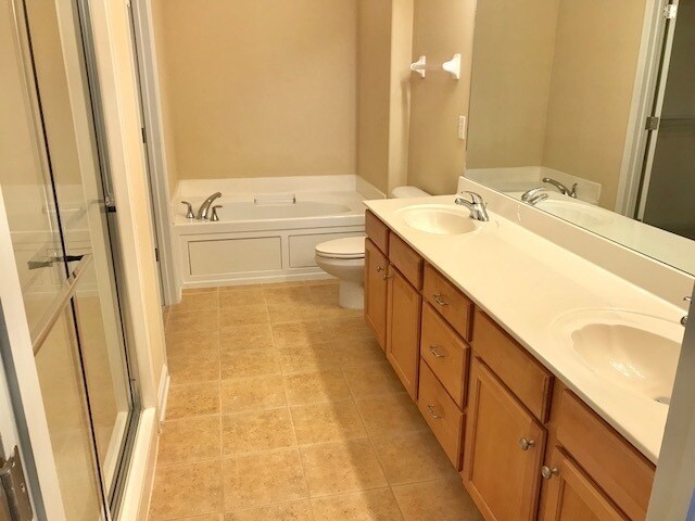 Foto del edificio - 3bed/2bath Townhome w/Garage - Gated Community - Plantation Estates