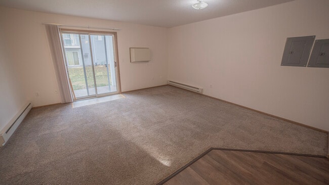 Building Photo - Evans Place 1