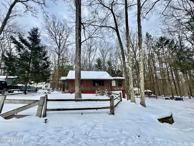 Foto del edificio - 12 Third Rd