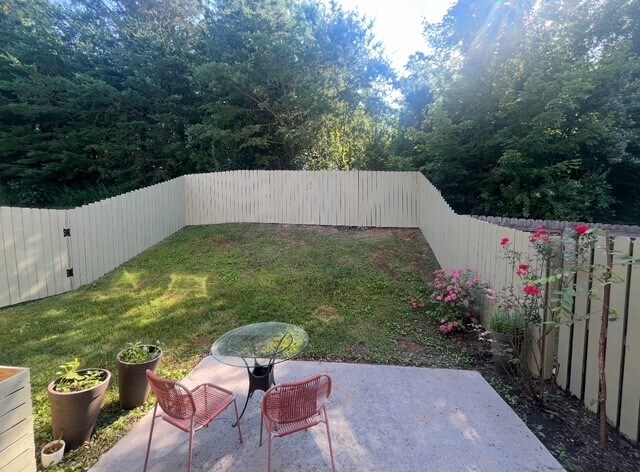 Foto del edificio - 4842 Briar Rock Ln
