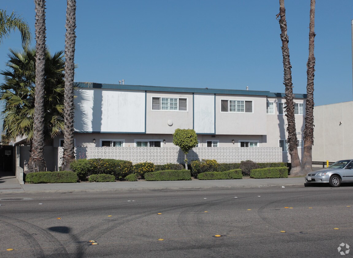 Foto del edificio - 10139 Alondra Blvd
