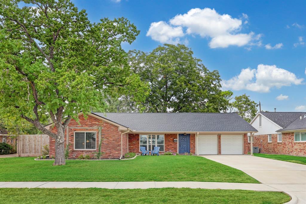 Primary Photo - 2910 Freshmeadows Dr