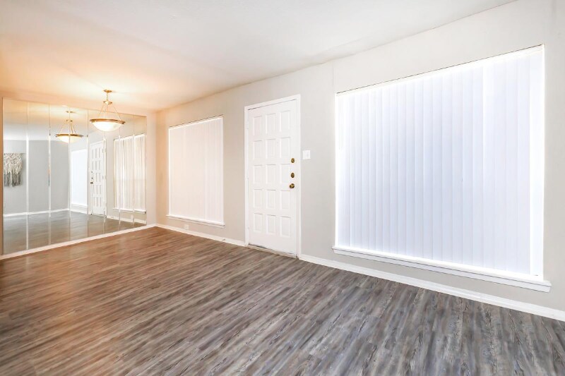 Foto del edificio - 6014 Winsome Ln