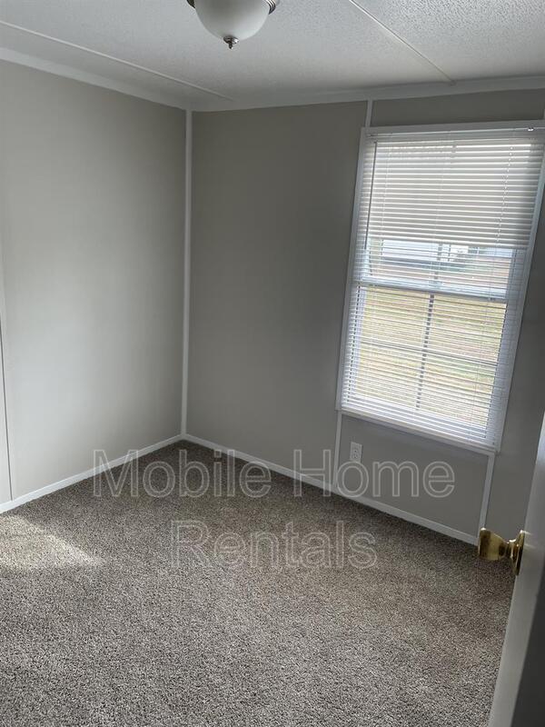 Building Photo - 2251 E Wade Ave