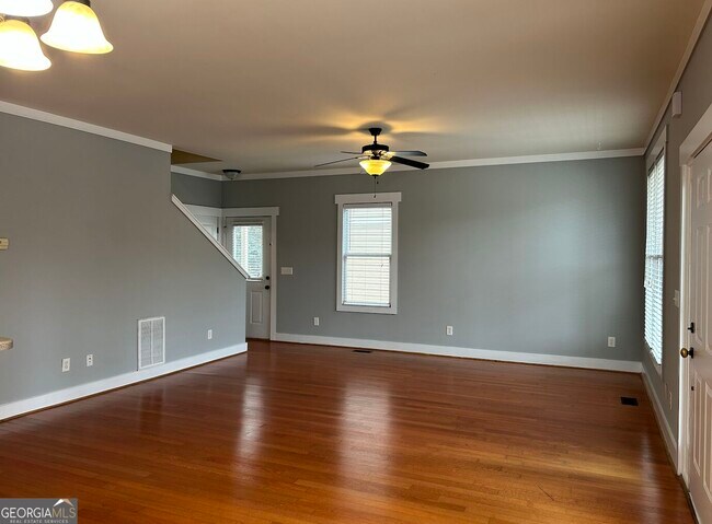 Building Photo - 130 Betsy Ln