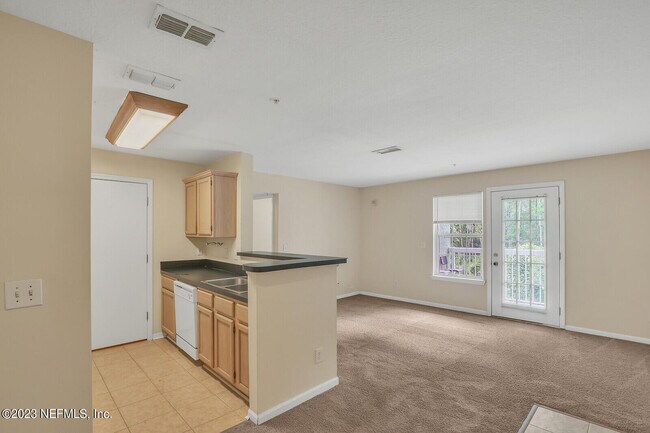 Foto del edificio - 7701 Timberlin Park Blvd