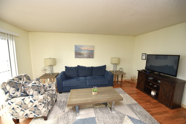 Foto del edificio - Land's End Apartments