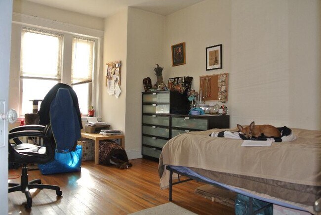 Building Photo - 1080 Boylston St