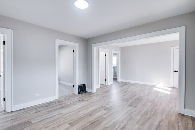 Foto del edificio - 1520 N Prairie Ave