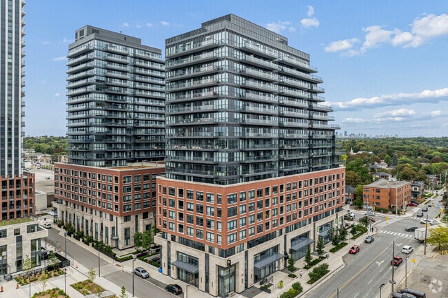 Building Photo - 36 Brentcliffe | Luxury Rentals