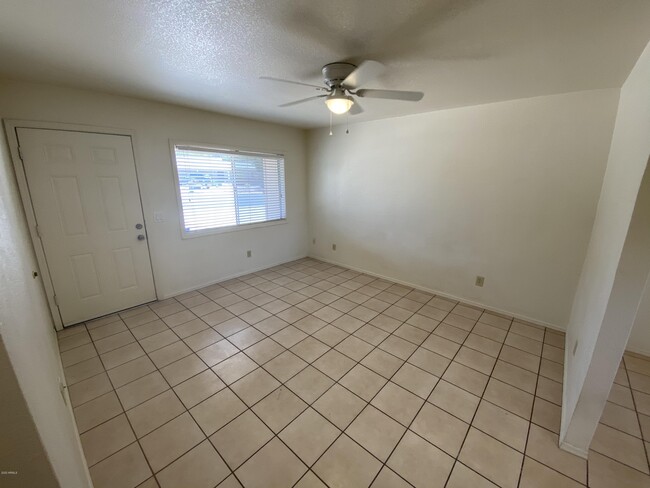 Building Photo - 108 E Juniper Ave