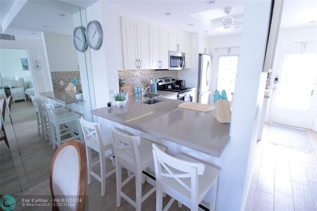 Foto del edificio - 440 Paradise Isle Blvd