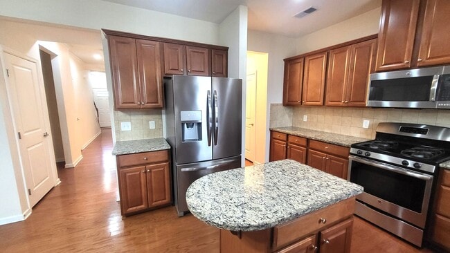 Building Photo - Beautiful 4 Bedroom House in Simpsonville SC!