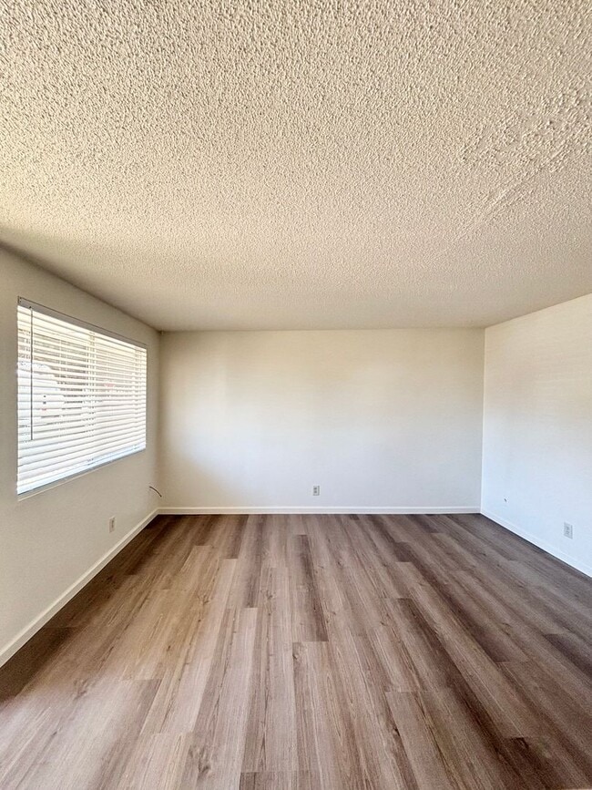 Building Photo - A1101-P