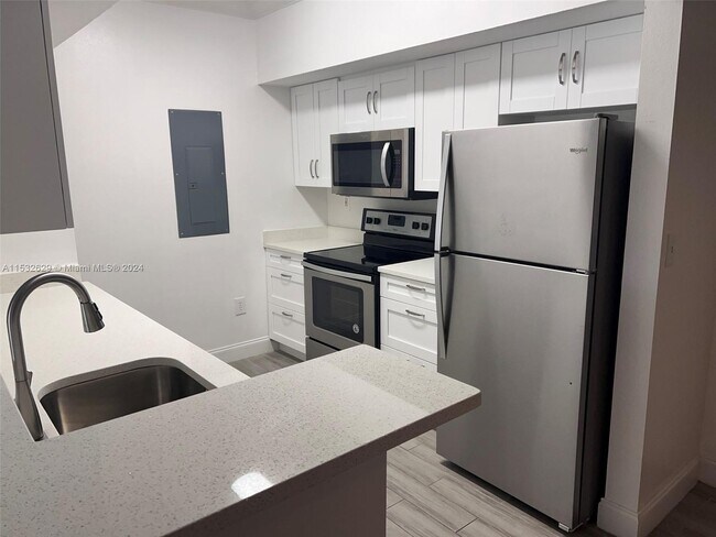 Foto del edificio - 230 SW 117th Terrace