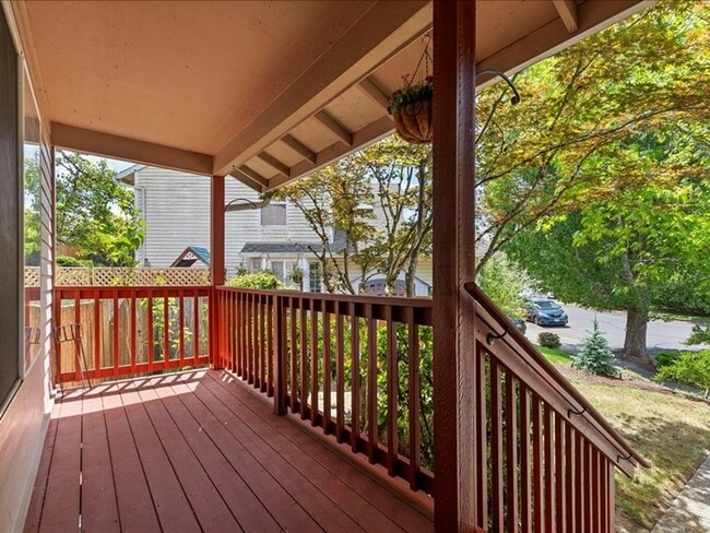 Building Photo - FOR RENT: MRS. CLEAN LIVED HERE! LOVELY HILLSBORO HOME AVAILABLE NOW! 4 BED, 2.5 BATH, 2 CAR GAR,...