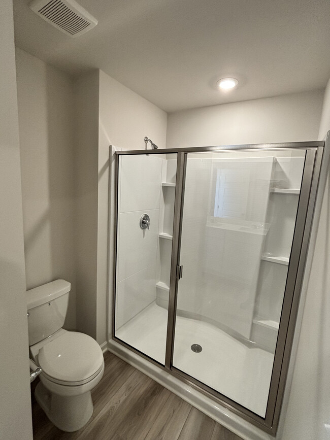 Building Photo - 572 Lyness Dr