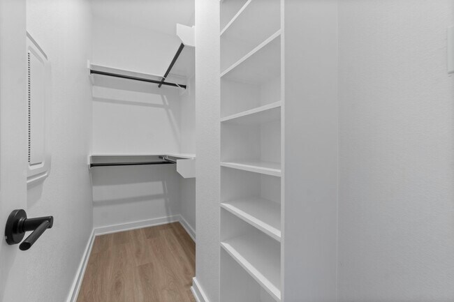 Building Photo - 1007 Spokane River Rd