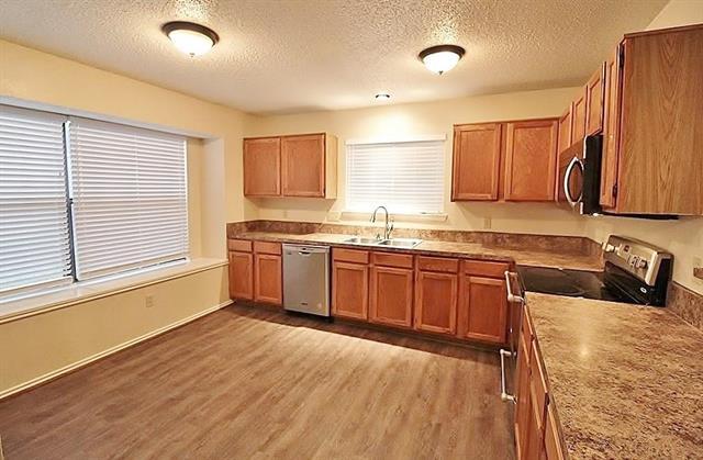 Foto del edificio - 910 Elliott Dr