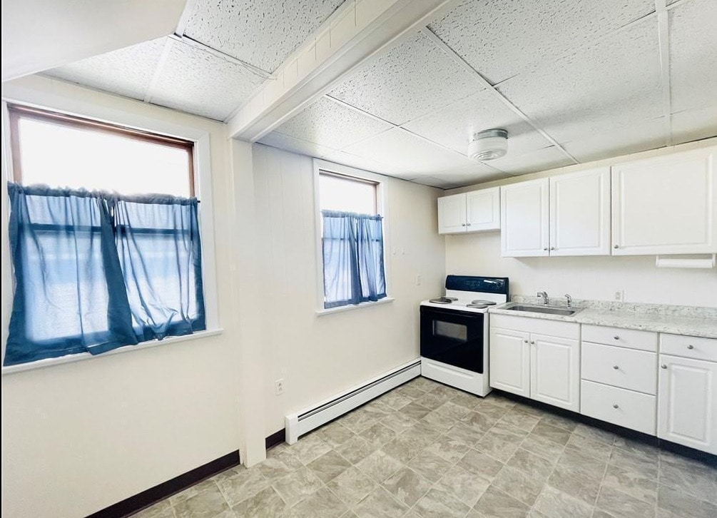 Building Photo - 425 Montauk Ave