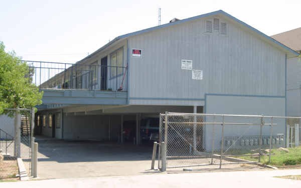 Foto del edificio - 284 N Roosevelt Ave
