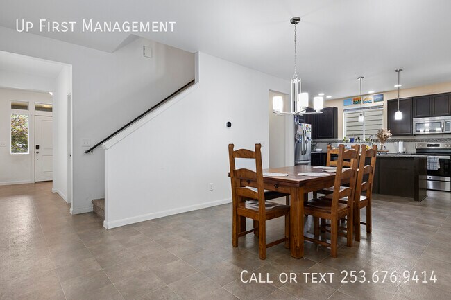 Foto del edificio - 4016 Campus Willows Loop NE