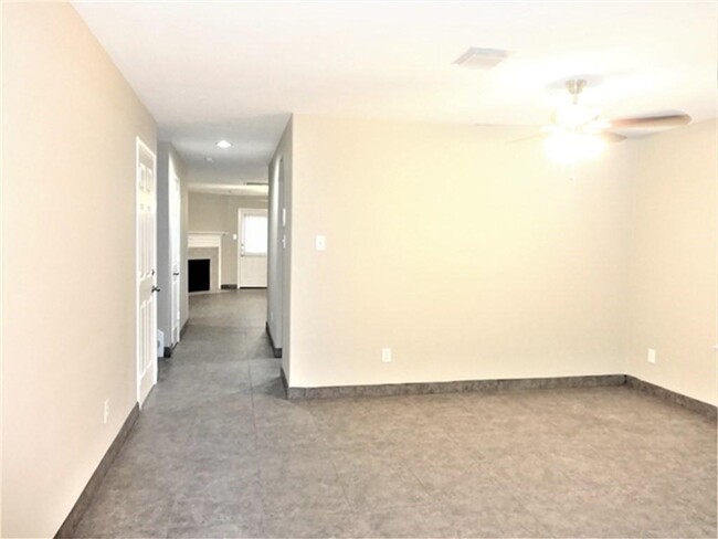 Foto del edificio - 6618 Seminole Lodge Ln
