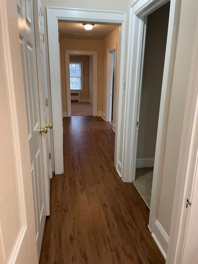 Building Photo - 2 Bedroom Apartment - Statesville Downtown