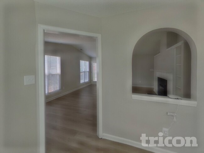 Foto del edificio - 722 Foxborough Rd