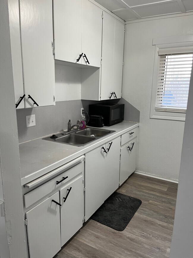 248 E Osbourne St, Ririe, ID 83443 Apartments in Ririe, ID